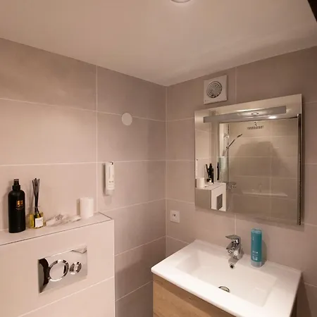 Apartment La Petite Cour - Atypique, Calme Et Cozy *